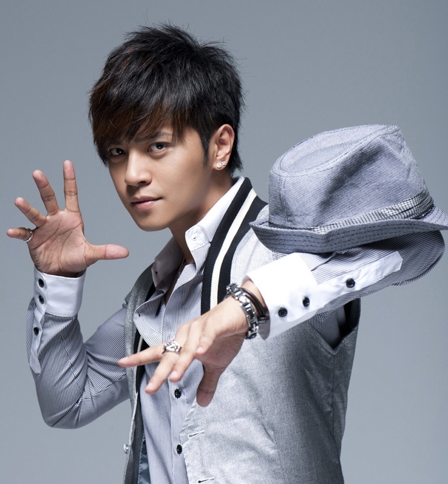 scandal La Chi Tuong ngoai tinh anh 2