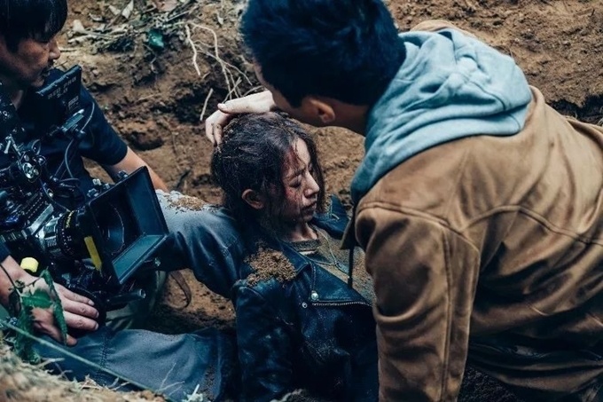 Nghe si Trung Quoc quay canh chet nhu the nao? hinh anh