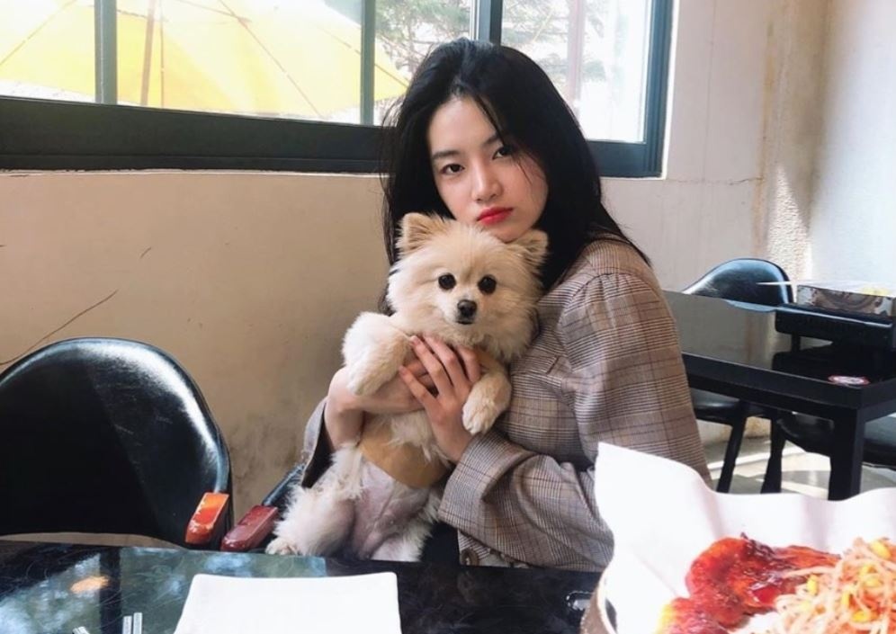 nu chinh Extracurricular anh 9