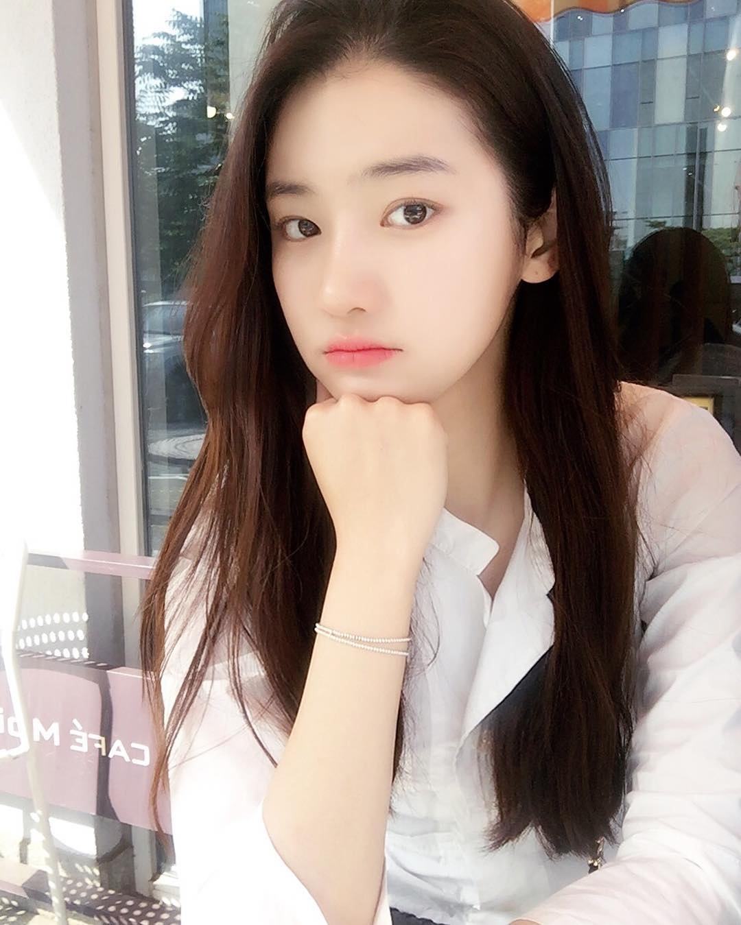 nu chinh Extracurricular anh 11