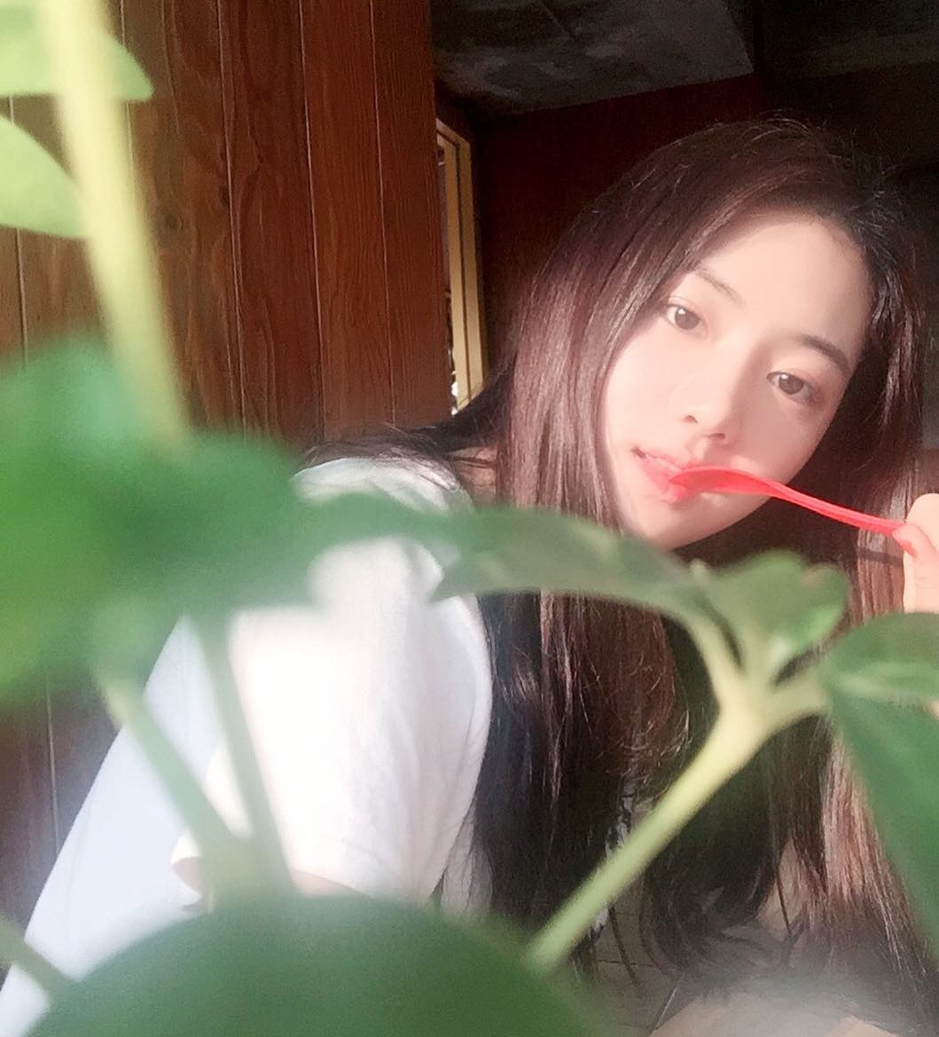 nu chinh Extracurricular anh 10