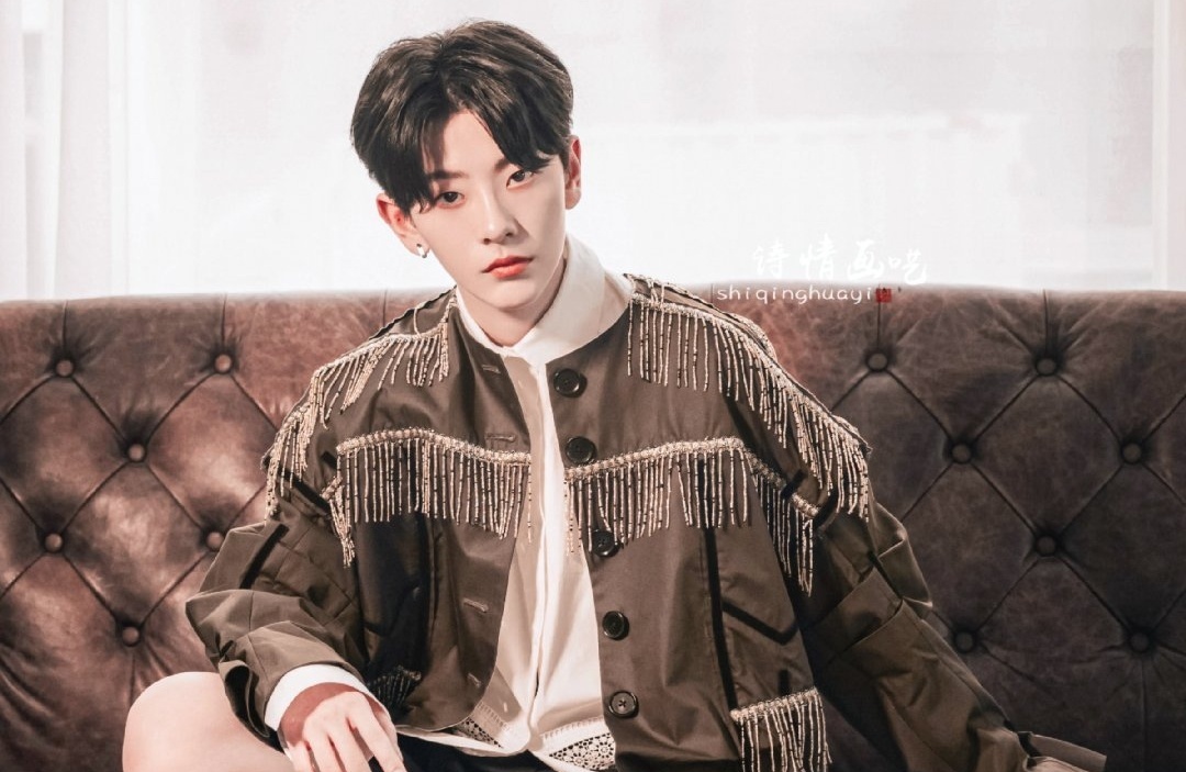 Luu Mong nhay bai 'Ty ty oi, hay yeu di' hinh anh