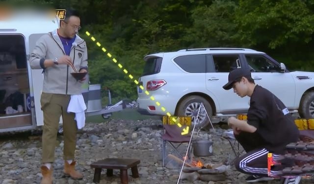 Cuc Tinh Y noi doi anh 15