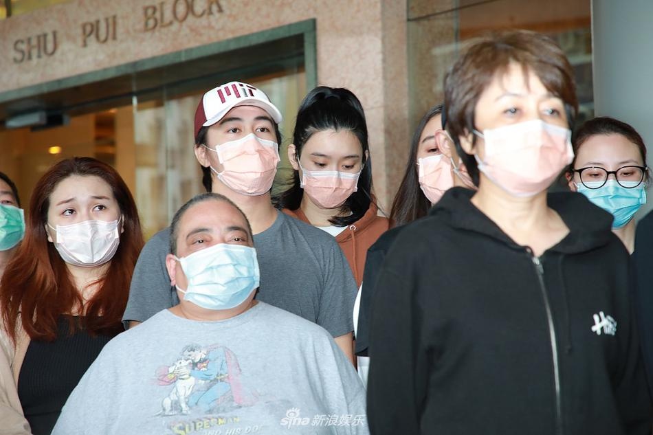 Ha Hong San qua doi anh 2