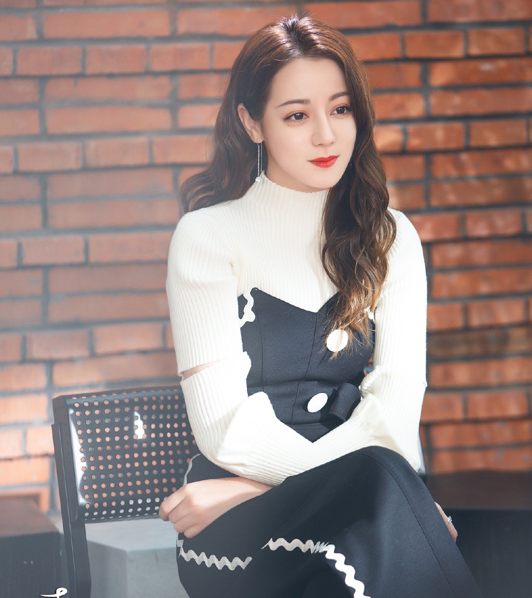 Dich Le Nhiet Ba hanh phuc trong tam tay anh 3