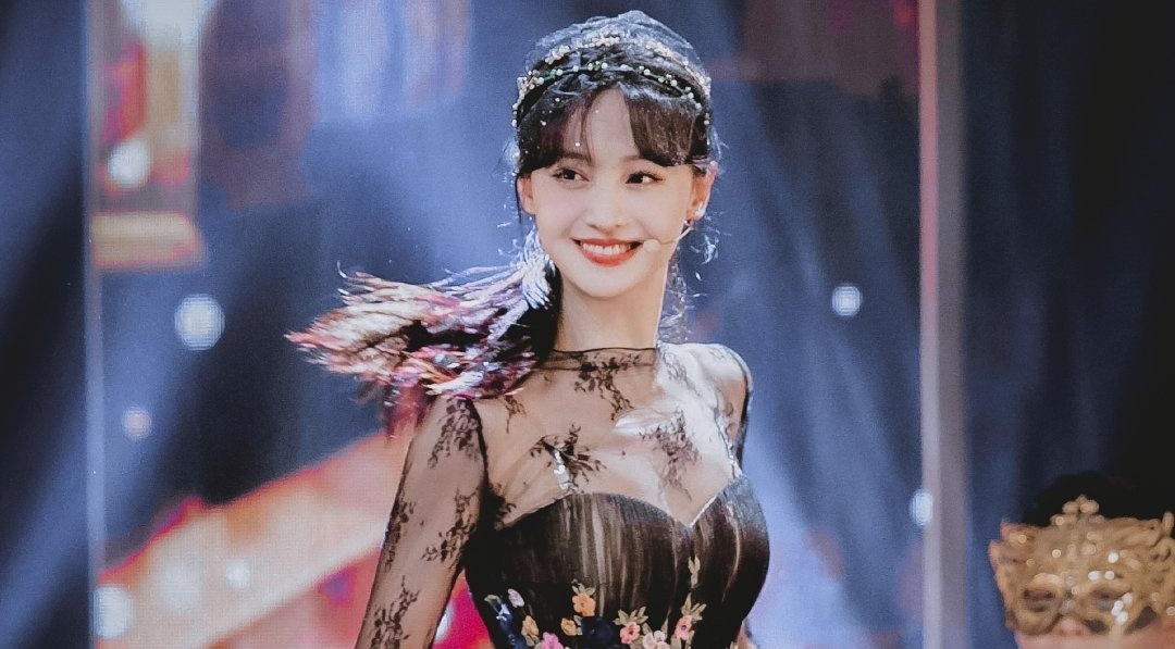 Trinh Sang duoc khen khi hoa thien nga den hinh anh