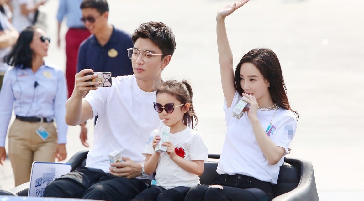 Gia Nai Luong lam hoa voi Ly Tieu Lo hinh anh