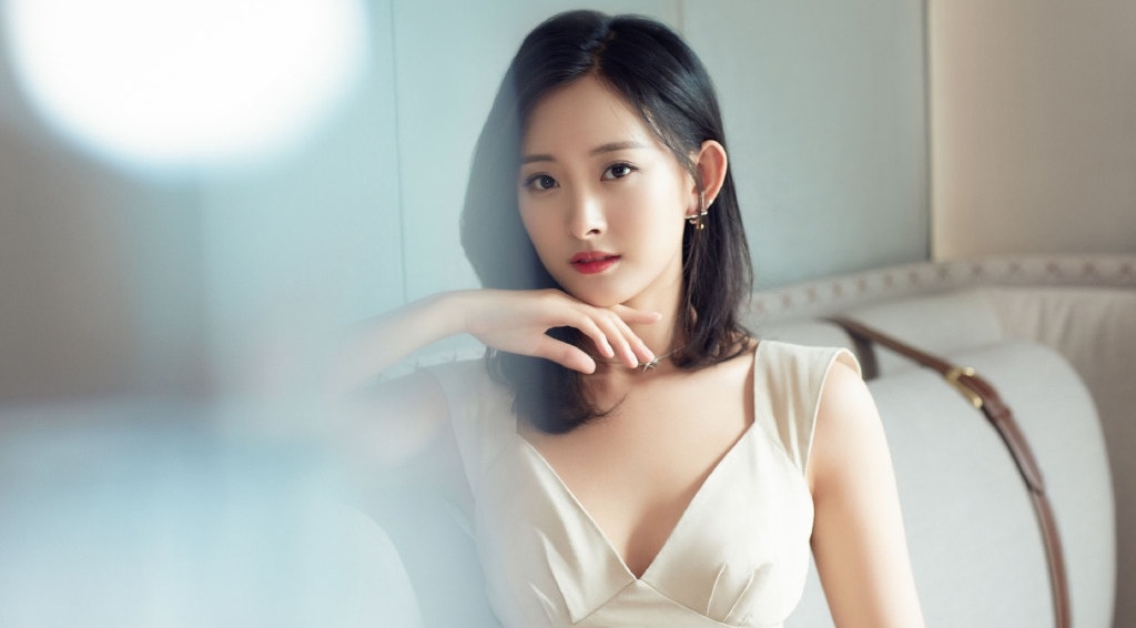 Nu dien vien ‘Anh hung xa dieu’ bi ong chu quay roi den muc tram cam hinh anh