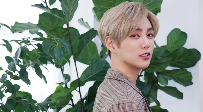 Nam ca si Han qua doi o tuoi 28 hinh anh