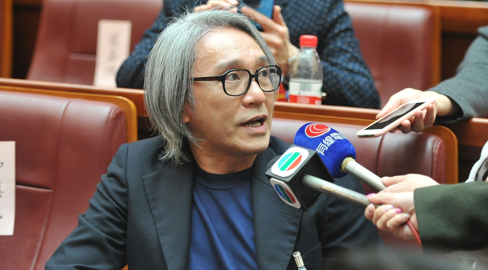 Chau Tinh Tri no nan va bi tinh cu doi tien hinh anh