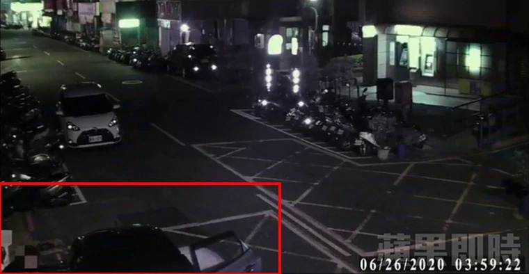 nu MC dai loan dot tu anh 1