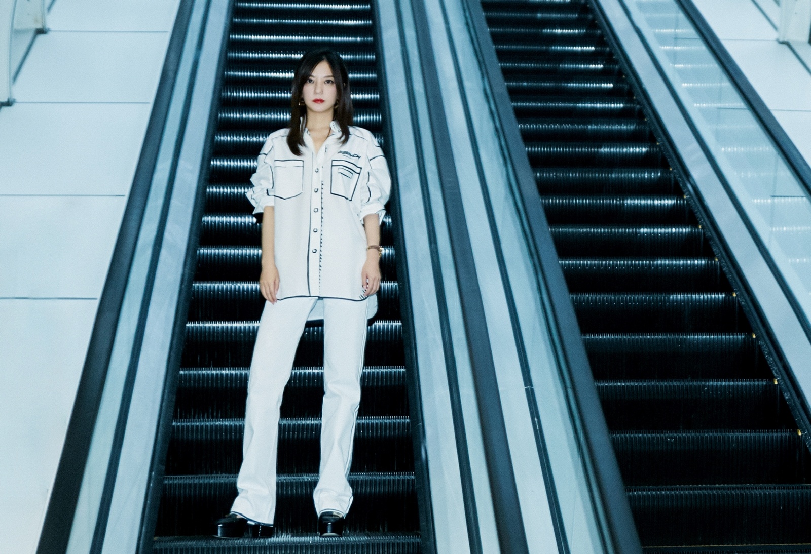 Trieu Vy tre trung anh 4