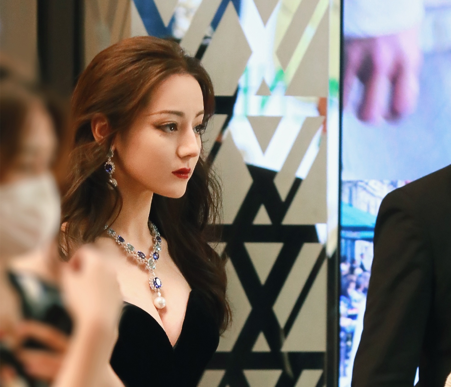 Dich Le Nhiet Ba goi cam anh 2