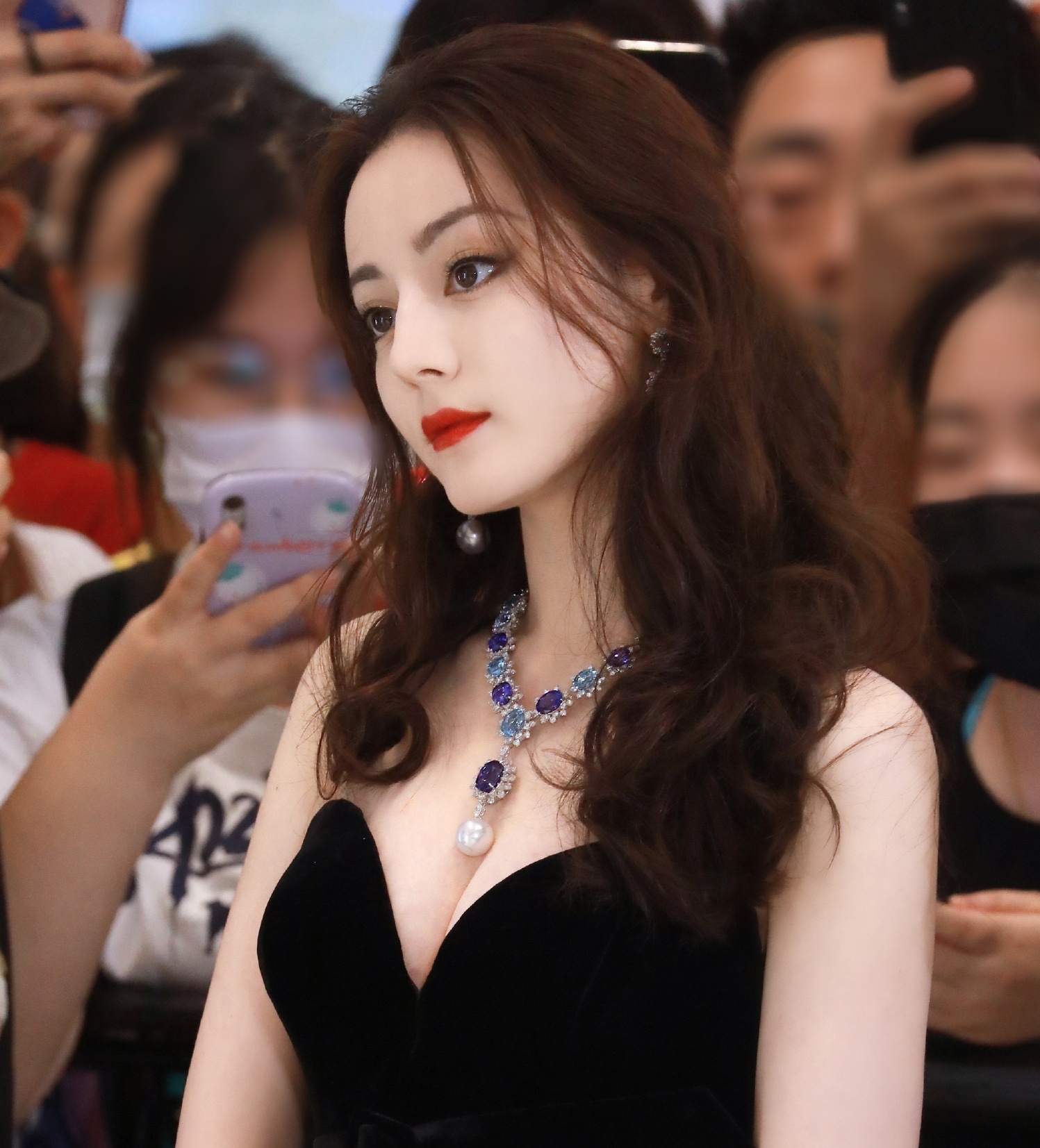 Dich Le Nhiet Ba goi cam anh 3