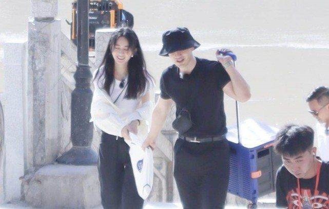 Trieu Le Dinh Huynh Hieu Minh xich mich anh 2