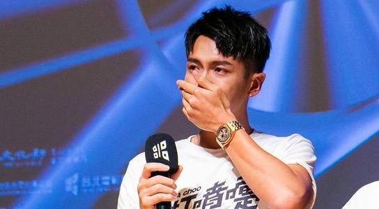 Kha Chan Dong khoc khong ngung o buoi ra mat phim hinh anh