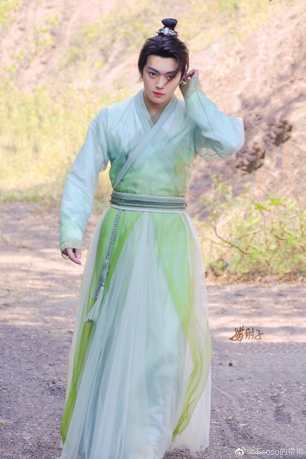 Hứa Khải giả gái ảnh 10 Hua Khai gia gai anh 10