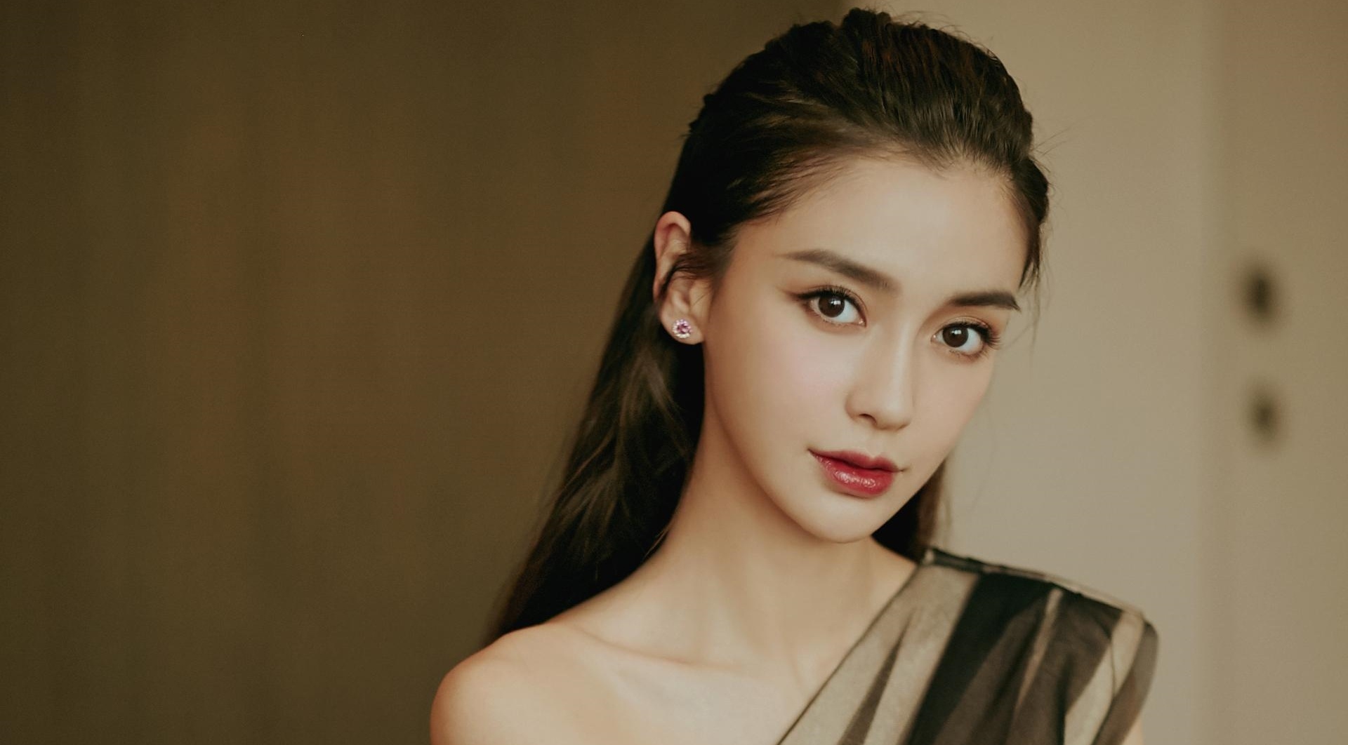 Angelababy bi lien doi toi vu rua tien hinh anh
