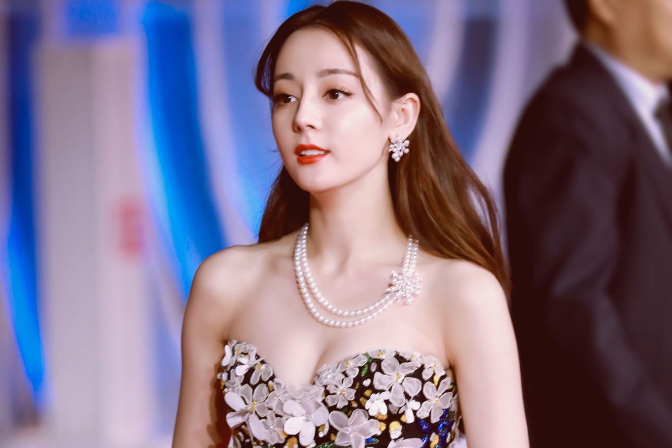 Trung Quoc thoi ky nghe si tre 'khon loi' va thanh cong de dang hinh anh