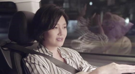 Tu Hy Vien ke lai giay phut ngung tho khi sinh con hinh anh