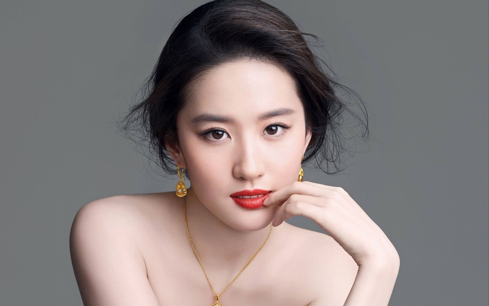 Luu Diec Phi quay cung ban be anh 4