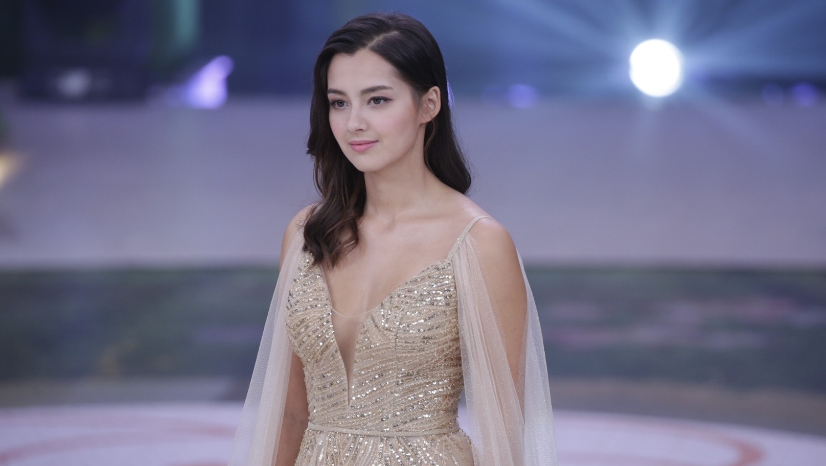 Hoa hau Hong Kong 2020 anh 10