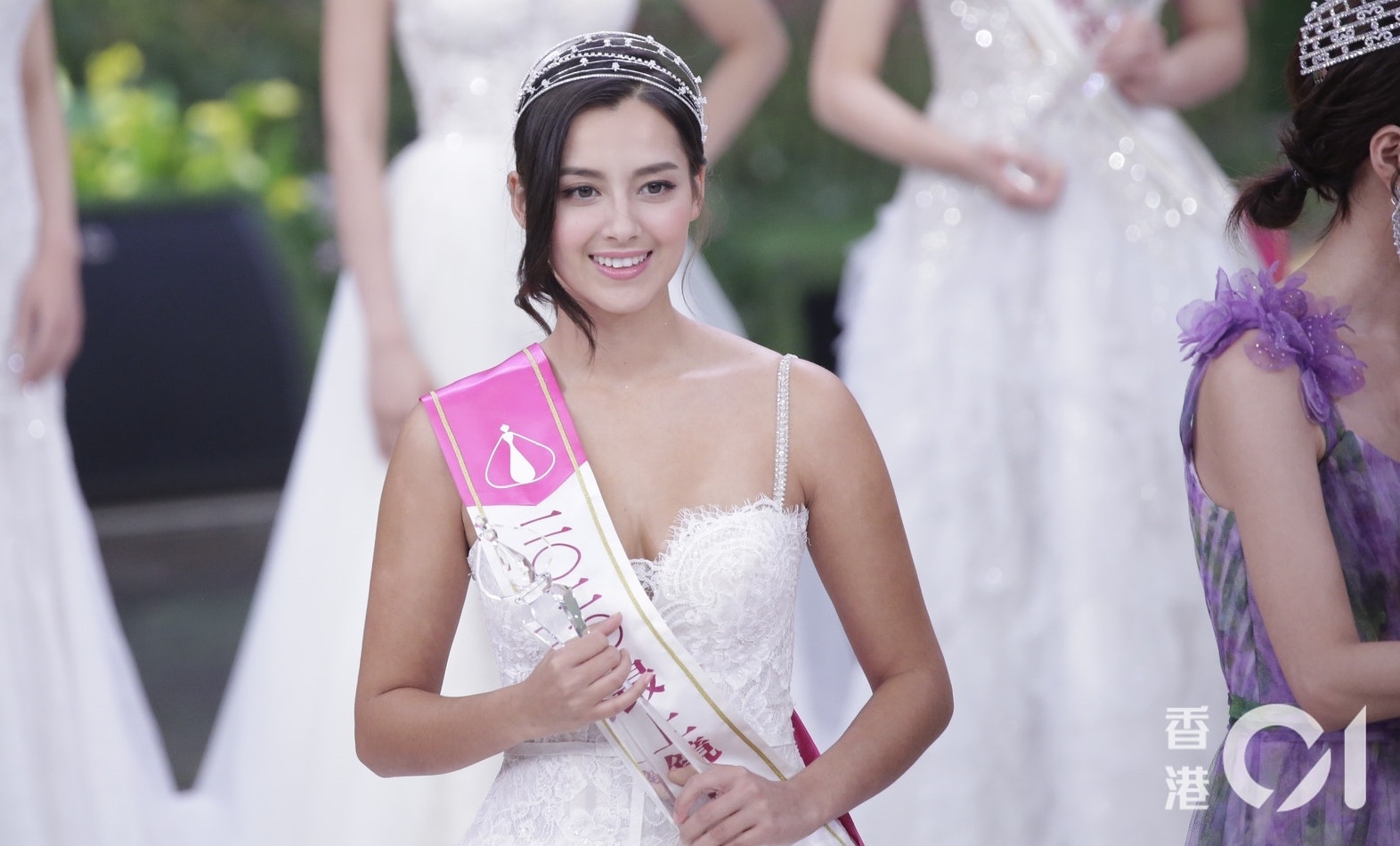 Hoa hau Hong Kong 2020 anh 5