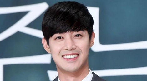 Kim Hyun Joong cuu mot dau bep hinh anh