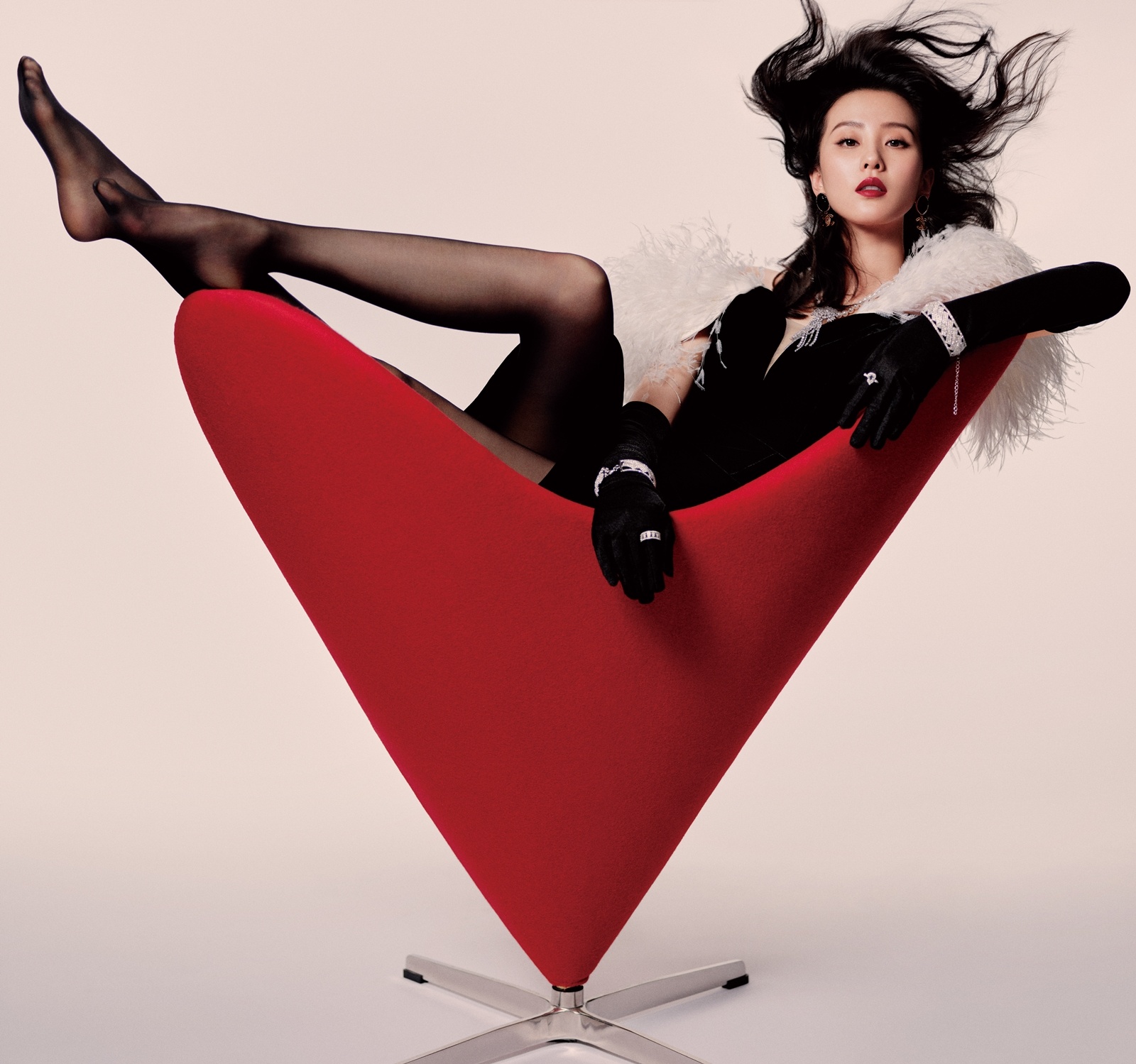 Luu Thi Thi bo bo kinh tam anh 1