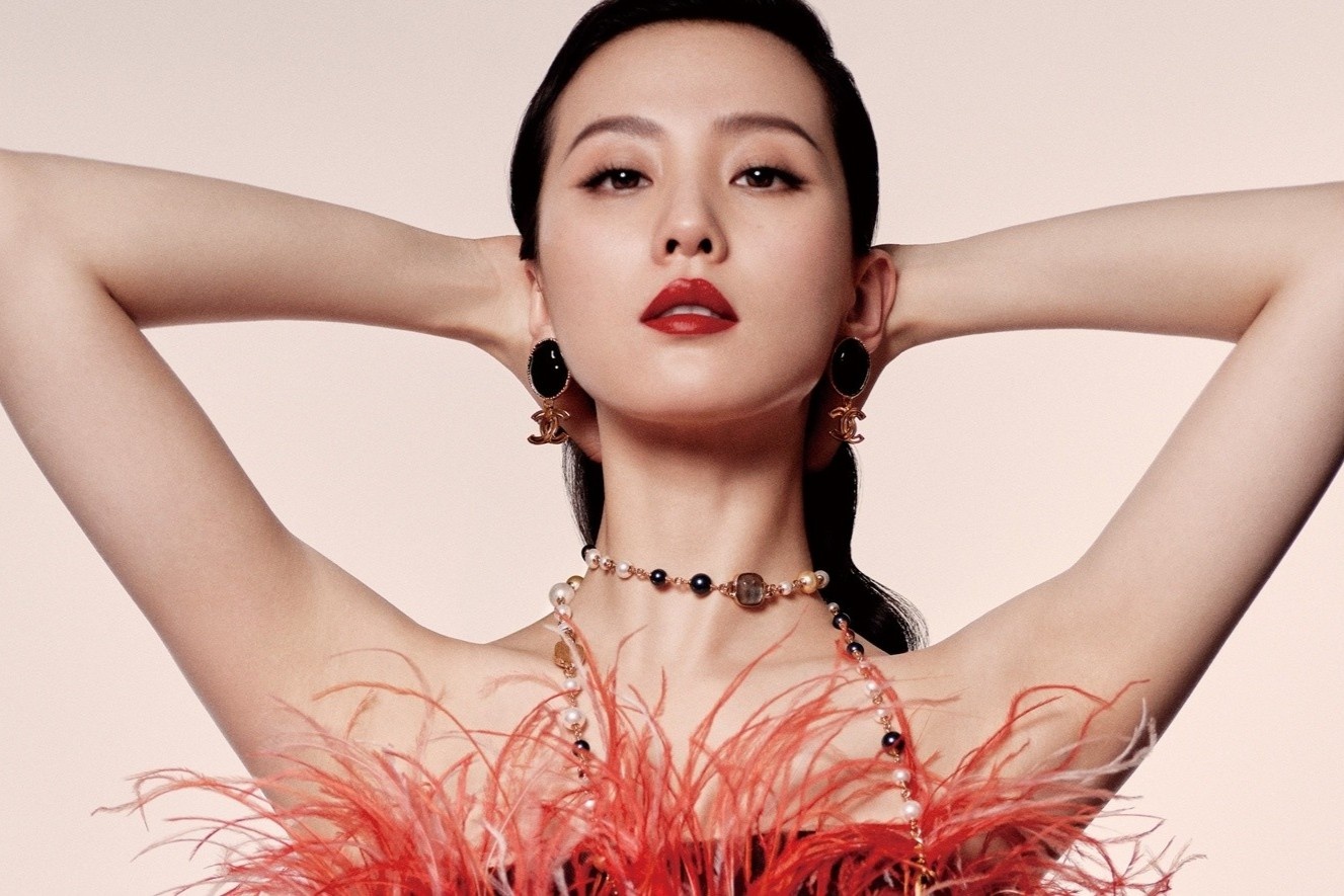 Luu Thi Thi pha cach trong bo anh moi hinh anh