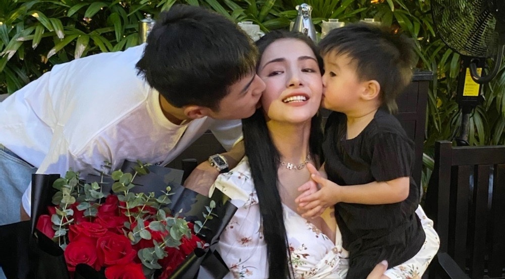 Hon nhan cua 'Ham Huong' Mach Dich Na hinh anh