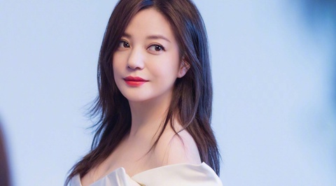 Gia the thieu gia vuong tin yeu Trieu Vy hinh anh