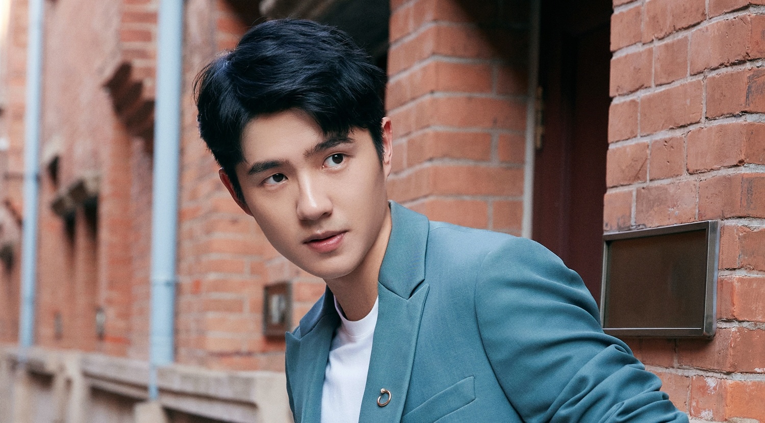 Luu Hao Nhien buoc vao 'cau lac bo 10 ty NDT' o tuoi 23 hinh anh