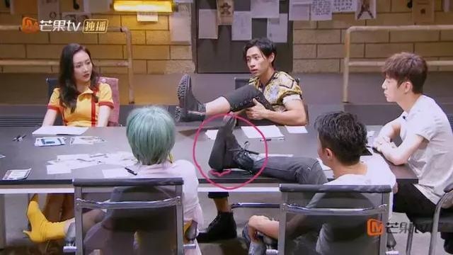 La Van Hi di giay don anh 8