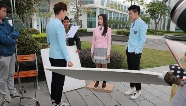 La Van Hi di giay don anh 6