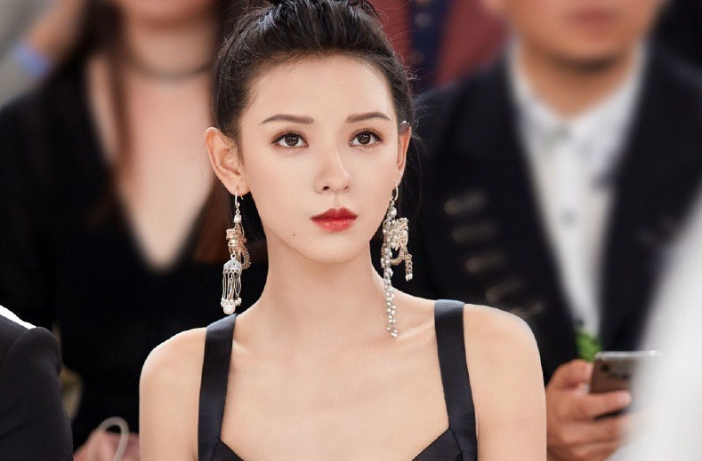 Dien vien 'mi an lien' tran lan man anh Hoa ngu hinh anh