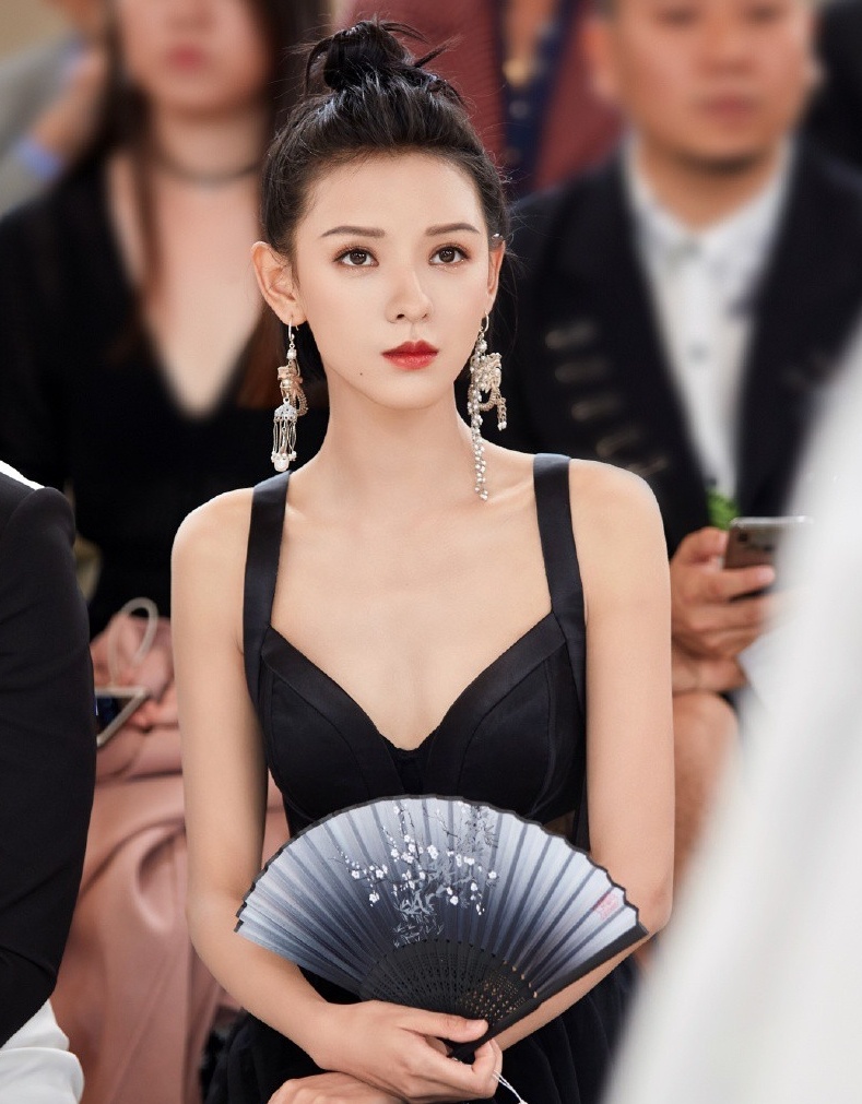 dien xuat cua Duong Sieu Viet anh 4