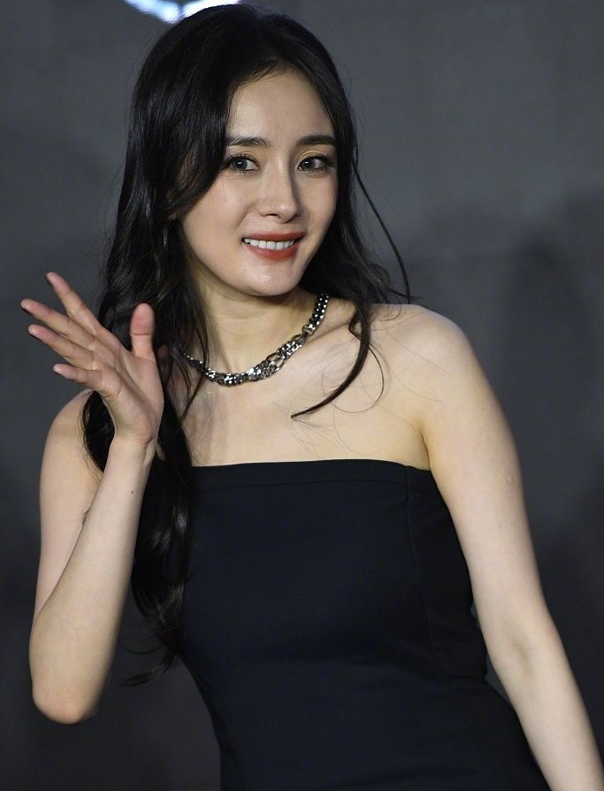 Duong Mich xuong sac anh 1