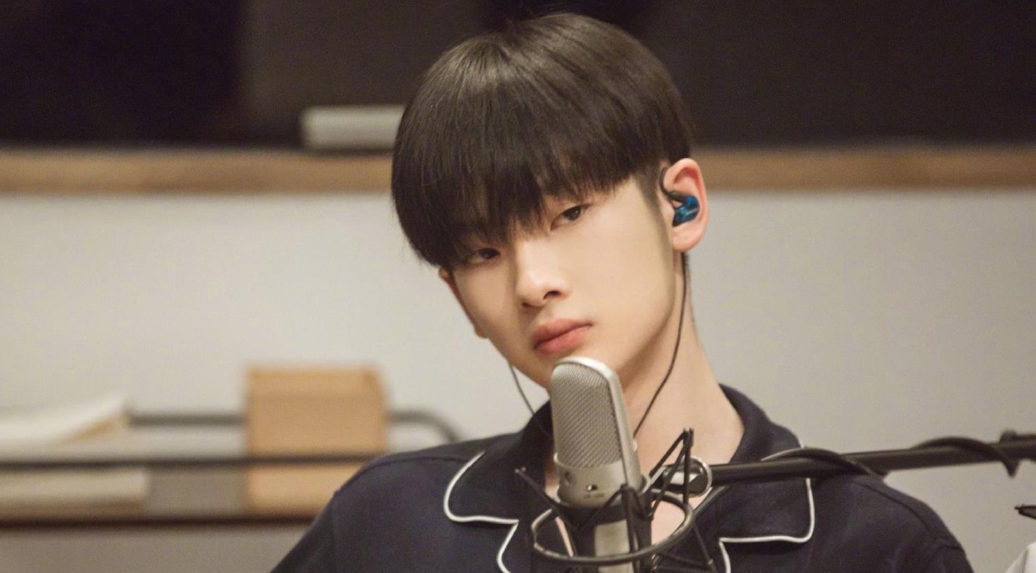 Nam ca si Trung Quoc bi chi trich vi cha me lua dao hang trieu USD hinh anh