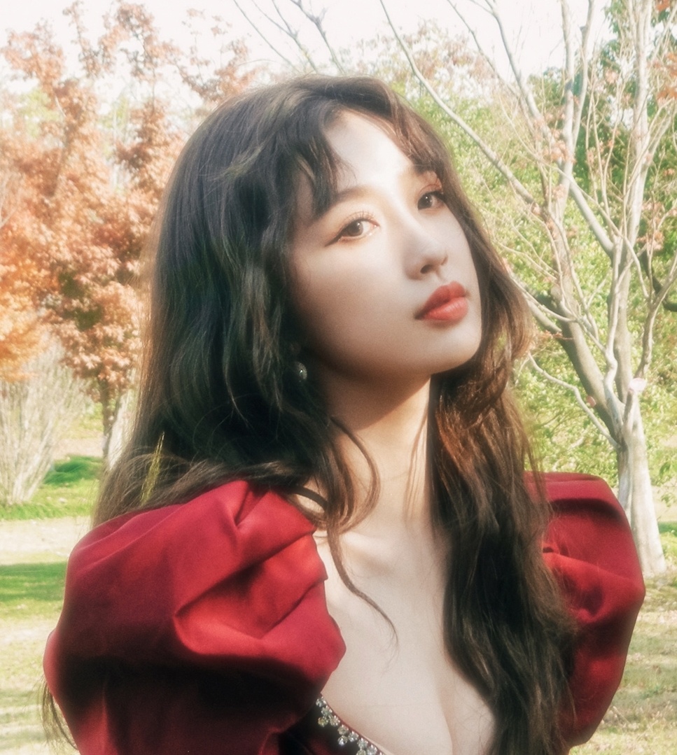 Ngu Thư Hân mẹ nợ tiền ảnh 9 Ngu Thu Han me no tien anh 9