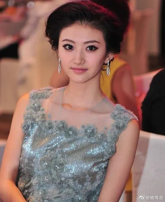 Canh Diem phau thuat tham my hong anh 18