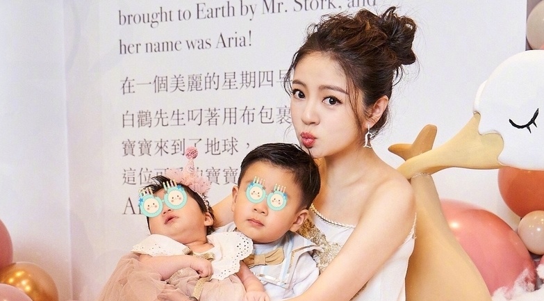 An Di Hien lay lai voc dang sau khi sinh con o tuoi 40 hinh anh