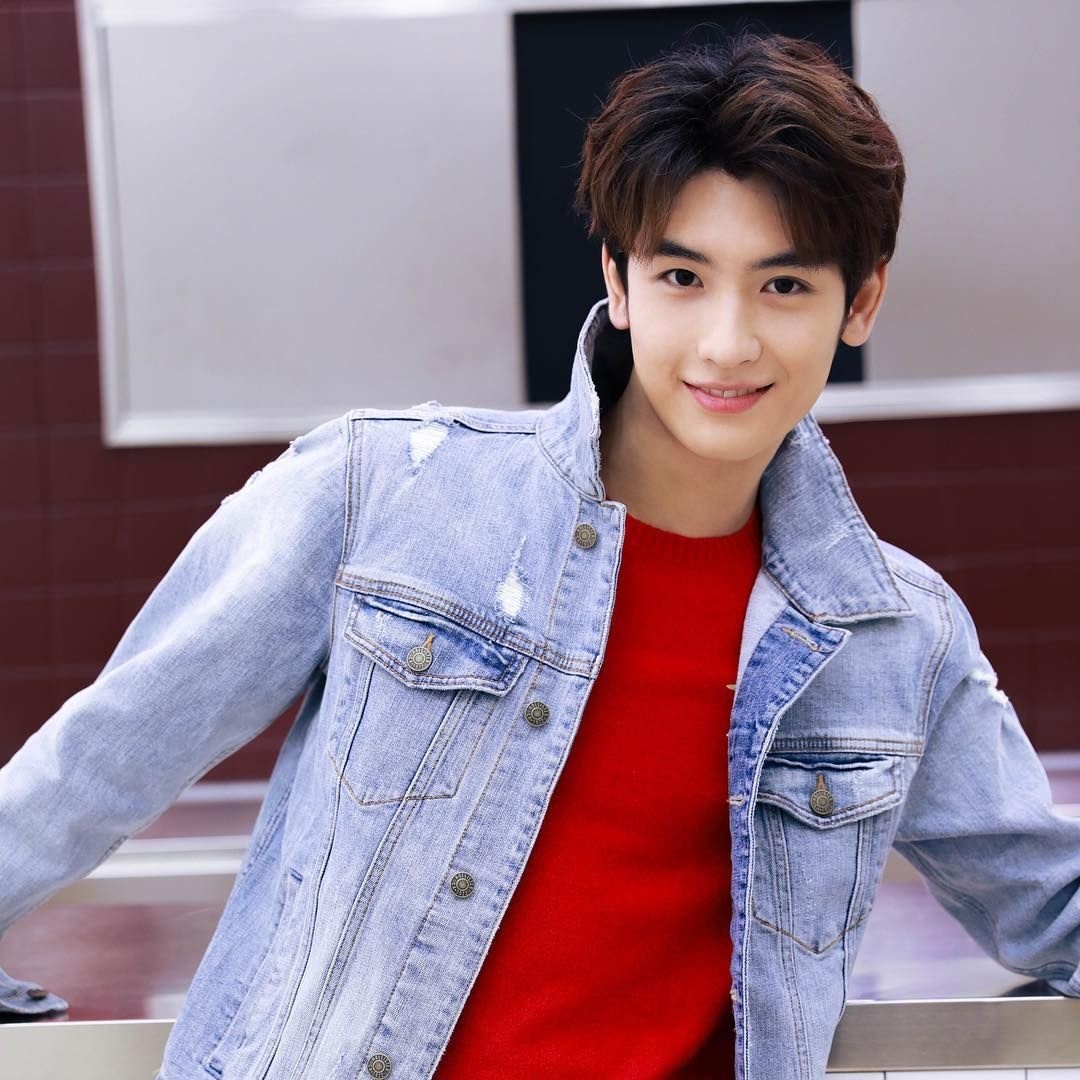 La Chi Tuong ngoai tinh anh 14