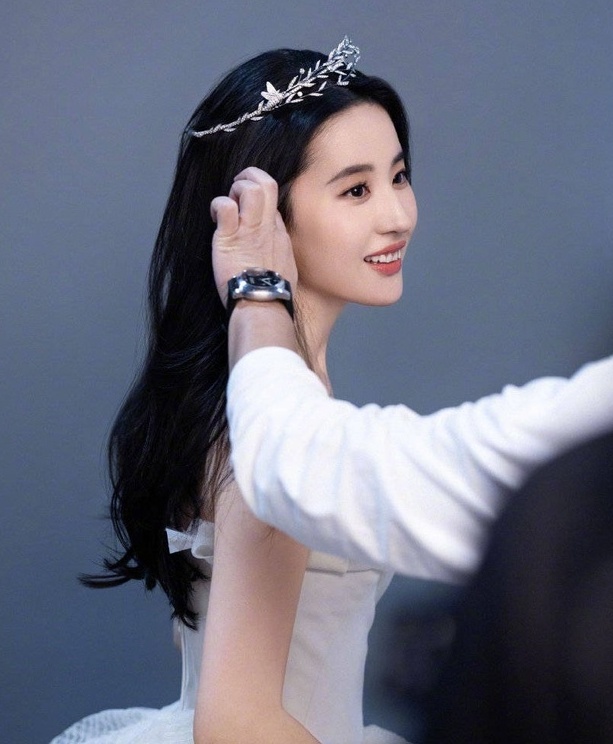 Luu Diec Phi tang can anh 3