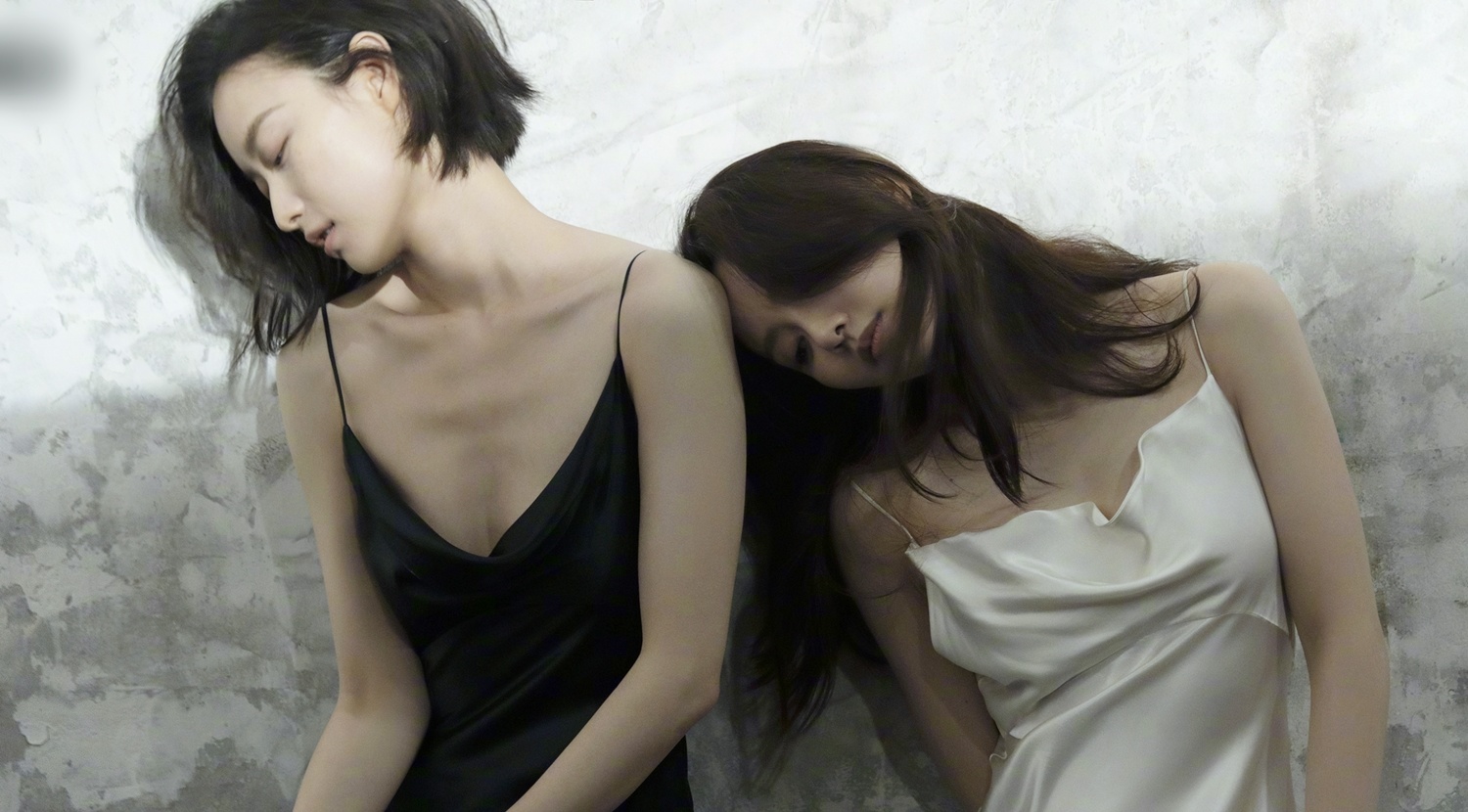 Nghe Ni va Luu Thi Thi tao dang la lam hinh anh