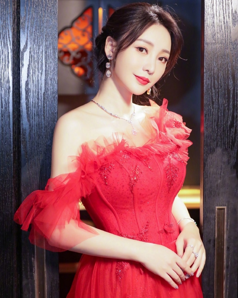 diễn viên liễu nham ảnh 2 dien vien lieu nham anh 2