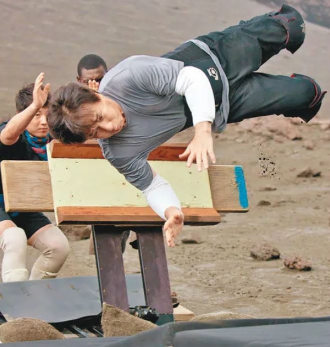 Thanh Long chan thuong anh 3