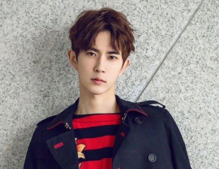 Vu Mong Lung ca ca theo duoi anh sang anh 4