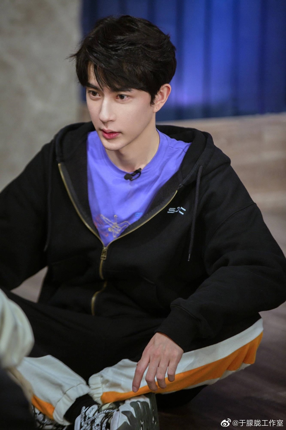 Vu Mong Lung ca ca theo duoi anh sang anh 2