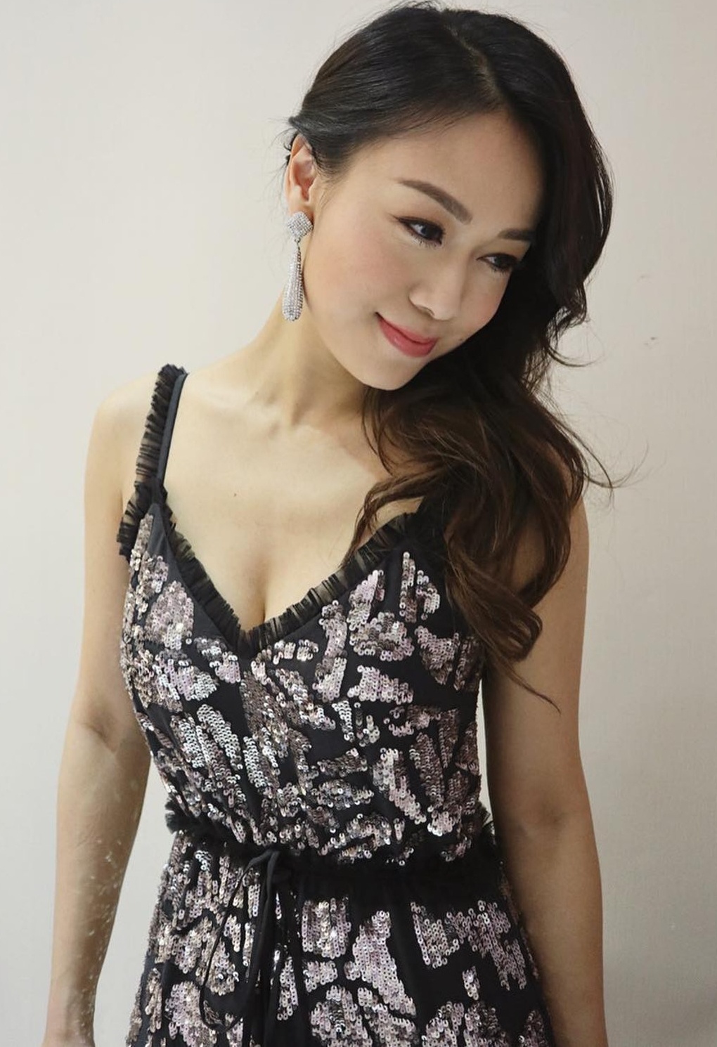 Hoang Tam Dinh ngoai tinh anh 2